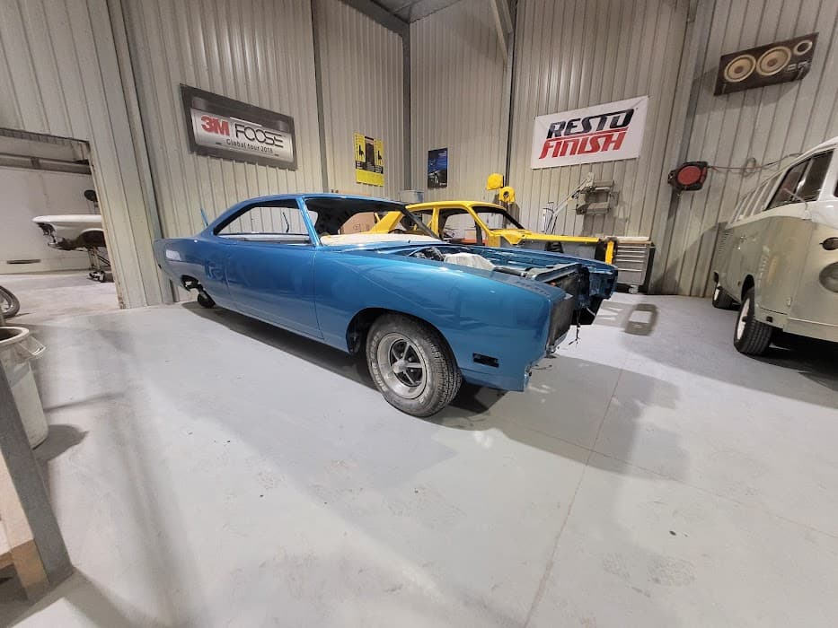 STREETER'S PAINT & BODY — photo 1