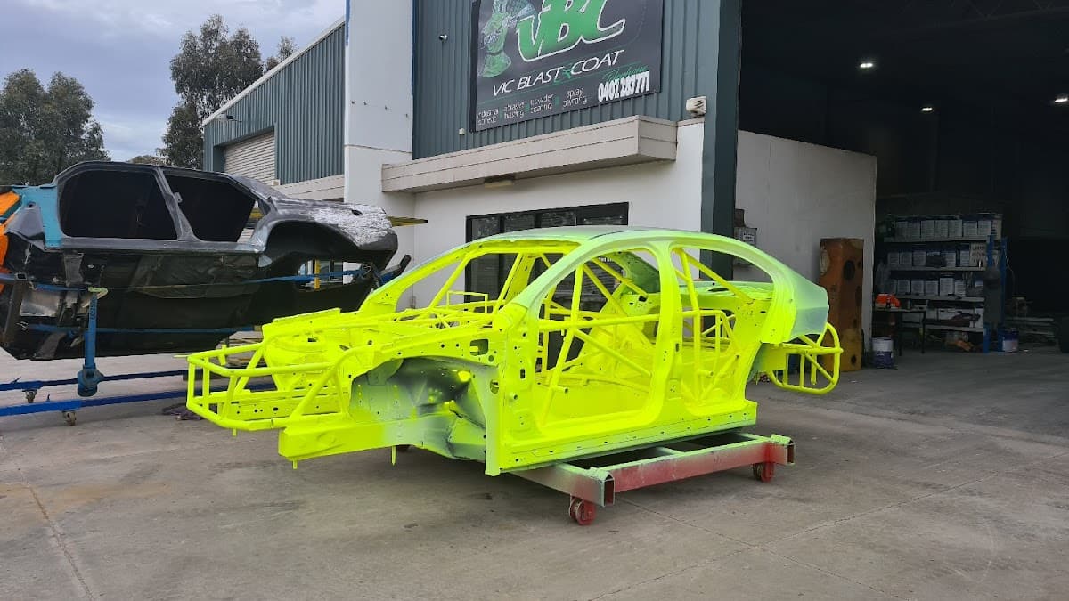 Vic Blast And Coat — photo 1