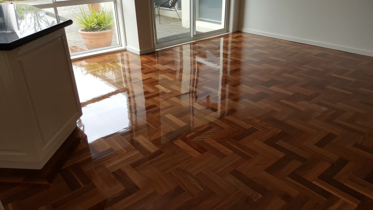 superbly polished floors — photo 3