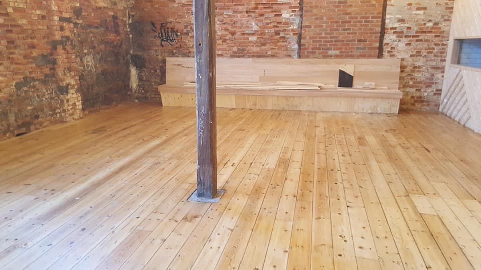 superbly polished floors — photo 6