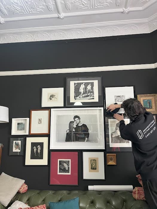 Professional Picture hanging (Melbourne) — photo 1