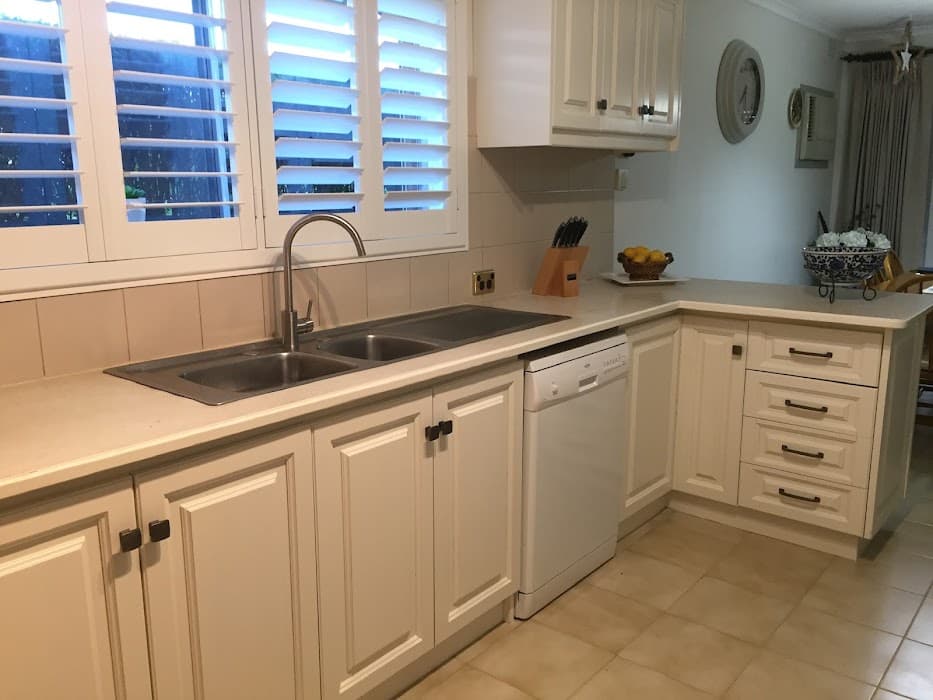 Refresh Kitchen Painting | Kitchen Cabinet Spray Painting Essendon — photo 6