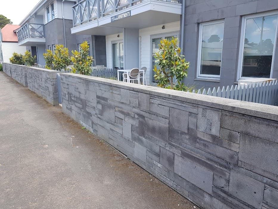 coastal painting and gardening — photo 6