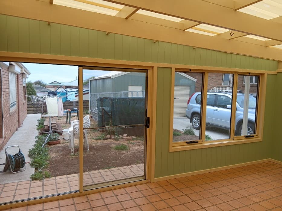 In 'N' Out Carpentry — photo 1